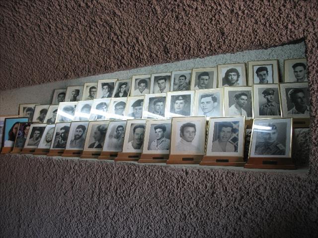 חדר זיכרון לנופלים מכפר הנוער ובית הספר התיכון - נהלל